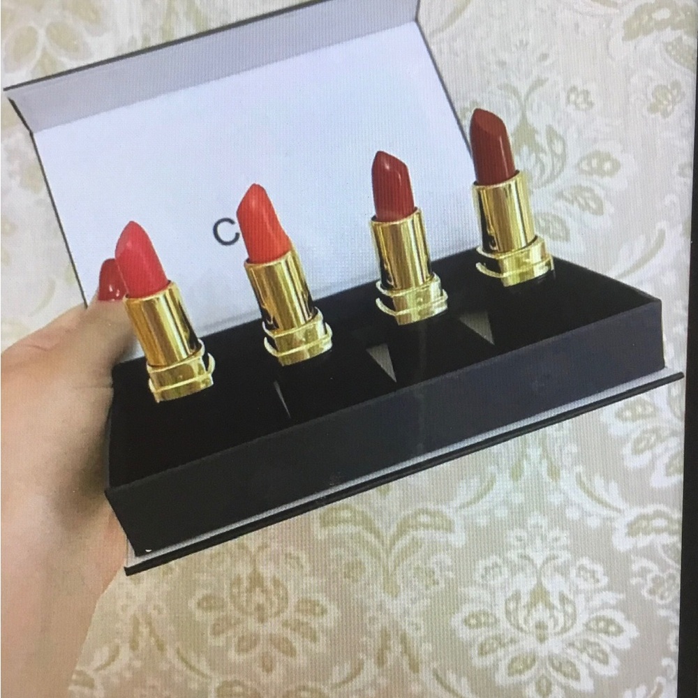 C Red Lipstick Set